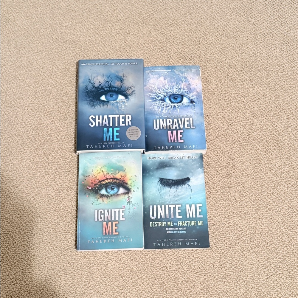 Shatter Me Trilogy Series Box Set / 3 Books + 1 Bonus